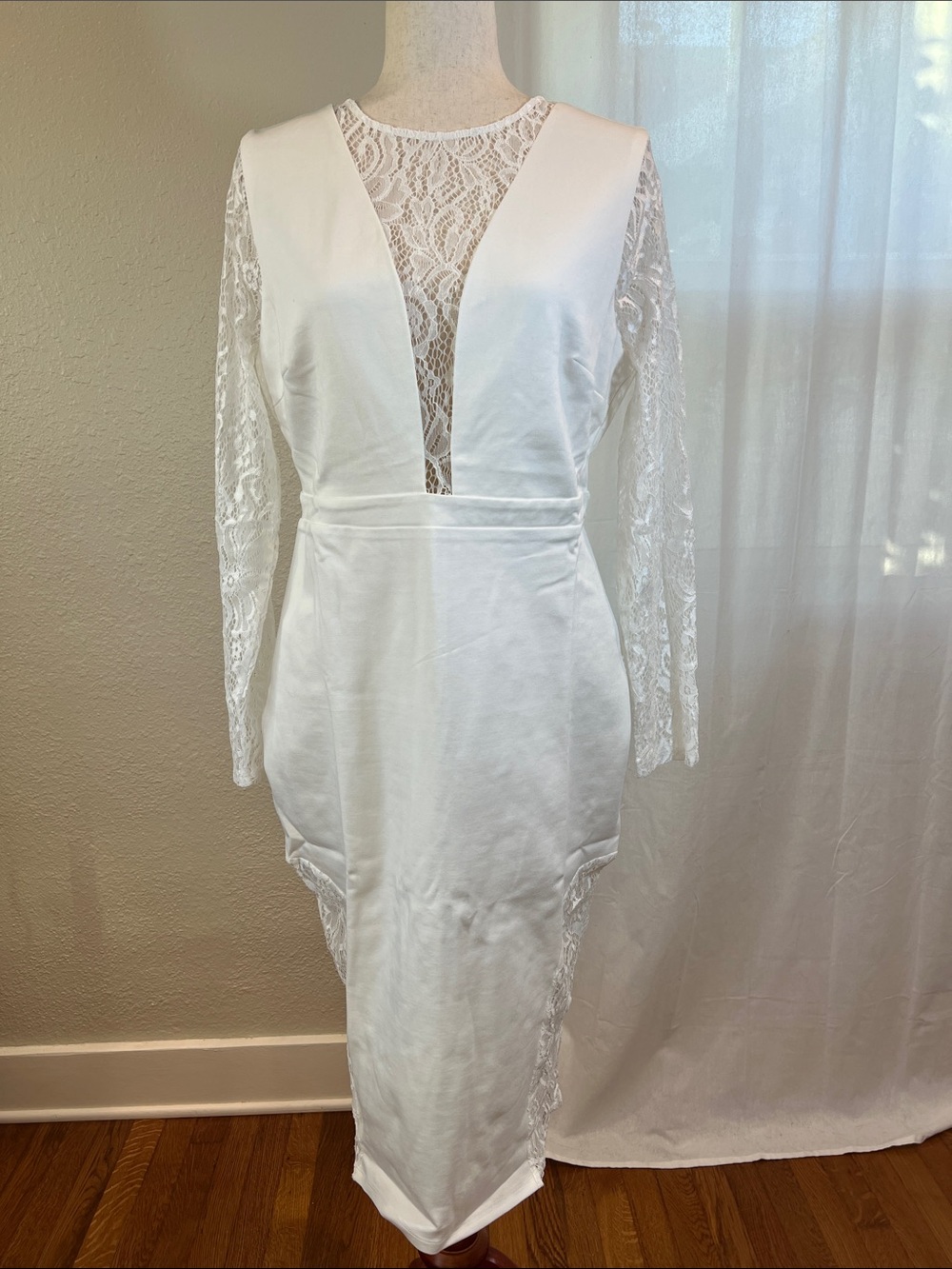 Just Me White Lace-Inset Long Sleeve Bodycon Midi Dress. Size L. NWOT